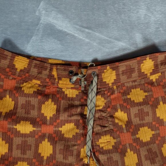 Patagonia Geometric Pattern Board Shorts Mens 35 8” Swim Beach Outdoors Brown - Picture 3 of 9